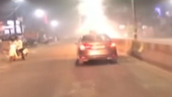 வைரலாகும் வீடியோ... காரின் சன் ரூஃப் வழியாக ராக்கெட் லான்ச் செய்த 'விஞ்ஞானிகளை' போலீஸ் தேடுகிறது...