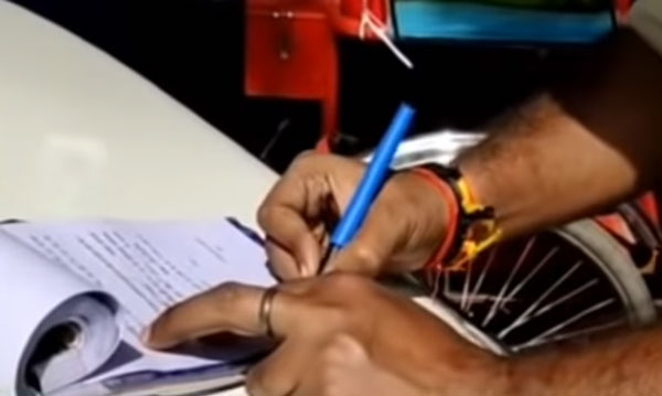 போலீஸ்காரரை பழி தீர்த்த மருத்துவர்... பீஹாரில் அரங்கேறிய சுவாரஷ்யமான சம்பவம்!