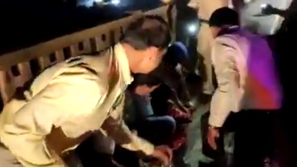 விபத்தில் காயமடைந்த பெண்ணுக்கு ஓடி வந்து உதவிய முதல்வர்... காரை கொடுத்து மருத்துவமனைக்கு அனுப்பினார்