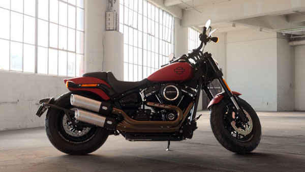 புதிய ஹார்லி டேவிட்சன் பைக்கை வாங்கிய பிரபல நடிகர்... விலைய மட்டும் யாருகிட்டயும் சொல்லிராதீங்க...