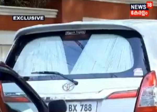 கேரள முதல்வர் பினராயி விஜயனின் டொயோட்டா கார்கள் மீது அதிர வைக்கும் புகார்... என்னவென்று தெரியுமா?