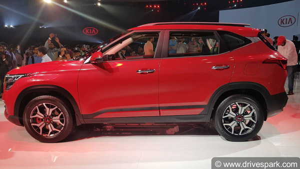 அடேங்கப்ப்ப்பா... நேற்று ஒரே நாளில் ஹூண்டாய், கியா டெலிவரி செய்த கார்கள் எவ்வளவு தெரியுமா?