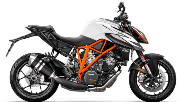 முன்னணி நிறுவனங்களுக்கு போட்டியாக 1290 சூப்பர் ட்யூக் ஆர்-ஐ களத்தில் இறக்கும் கேடிஎம்!