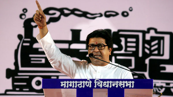 புதிய காரை திறந்து வைத்த அரசியல் கட்சி தலைவர்.. தொண்டர் ஆசையை நிறைவேற்றிய அந்த தலைவர் யார் தெரியுமா?