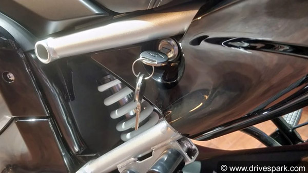  ஒரே பேமண்ட்டில் ரிவோல்ட் எலெக்ட்ரிக் பைக்கை வாங்கலாம்!