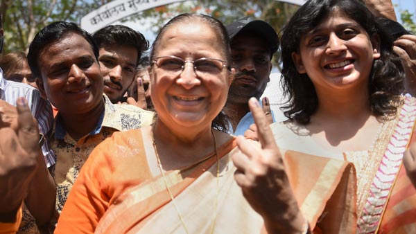 மக்கள் வரி பணத்தில் வாங்கப்பட்ட விலையுயர்ந்த சொகுசு கார்... பயன்பாடின்றி கிடக்கும் அவல நிலை: விலை எவ்வளவு தெரியுமா?