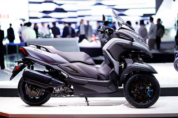 மூன்று விதமான நிறங்களில் வெளியாகும் யமஹாவின் மூன்று சக்கர வாகனம்... 