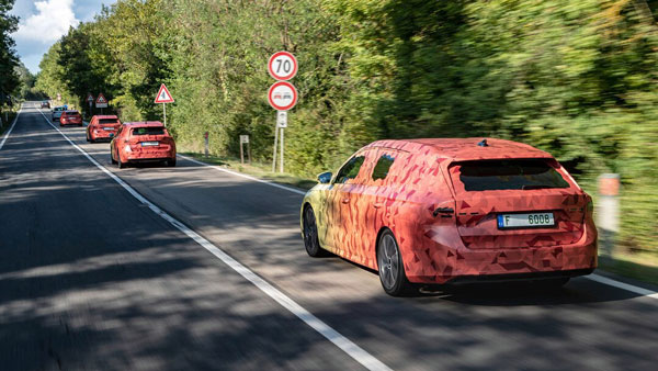 அதிகாரப்பூர்வமாக வெளியான 2020 ஸ்கோடா ஆக்டேவியாவின் புகைப்படங்கள்...