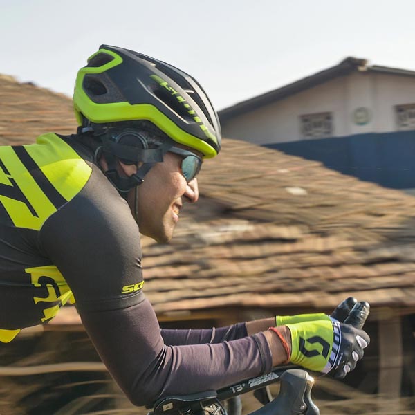 கன்னியாகுமரி டூ காஷ்மீர்... சைக்கிளில் செல்ல இத்தனை நாட்கள் தானா..? புதிய கின்னஸ் சாதனை படைத்த இளைஞர்...!