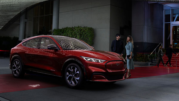 ஃபோர்டு மஸ்டாங் மேக்-இ எலெக்ட்ரிக் கார் இந்திய அறிமுக விபரம்!