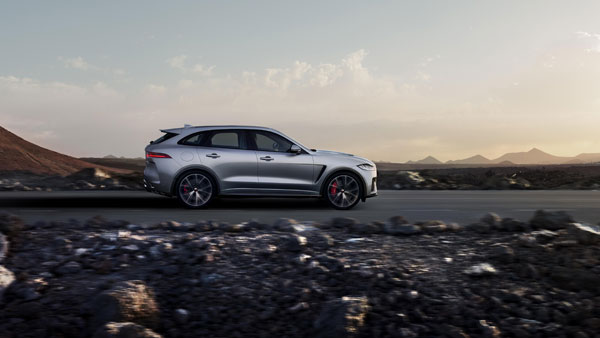 பவர்ஃபுல் ஜாகுவார் எஃப்-பேஸ் எஸ்விஆர் சொகுசு காருக்கு இந்தியாவில் முன்பதிவு துவக்கம்!