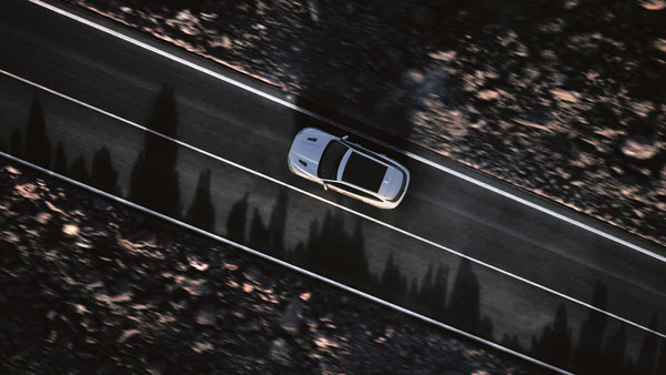 பவர்ஃபுல் ஜாகுவார் எஃப்-பேஸ் எஸ்விஆர் சொகுசு காருக்கு இந்தியாவில் முன்பதிவு துவக்கம்!