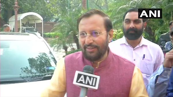 நாடாளுமன்றத்திற்கு மத்திய அமைச்சர் வந்த கார் பத்தி உங்களுக்கு தெரியுமா? நச்சுனு ஒரு காரணம் இருக்கு