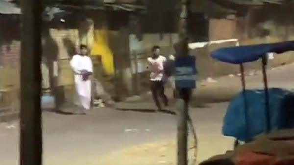 சபாஷ் போலீஸ்கார்.... வாகன ஓட்டிகளை பயமுறுத்திய 'பிசாசுகளின்' வின் கதியை பார்த்தீங்களா?