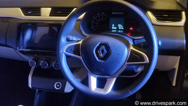 பெரிய சக்கரங்களுடன் கெத்து காட்டும் ரெனோ ட்ரைபர்!