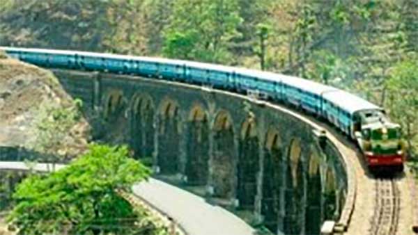 வாழ்நாளில் ஒரு முறையேனும் பயணிக்க வேண்டிய தென்காசி - கொல்லம் ரயில் பயணம்