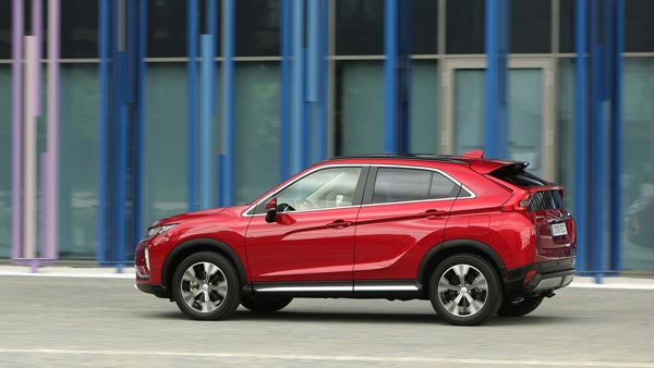 ஒரு லிட்டர் தண்ணீரில் 35 கிமீ செல்லும் கார்... துருக்கி கார் மெக்கானிக்கின் அசத்தல் கண்டுபிடிப்பு!