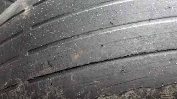 டயர்களை மாற்றியே ஆக வேண்டும் என்பதை அறிந்து கொள்வதற்கான சில வழிகள்!! 