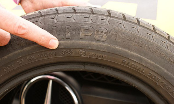 டயர்களை மாற்றியே ஆக வேண்டும் என்பதை அறிந்து கொள்வதற்கான சில வழிகள்!! 