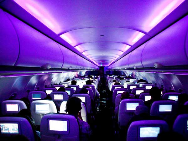 விமானப் பயணம் பற்றி வெளியில் தெரியாத சுவாரஸ்ய ரகசியங்கள்! விமானப் பயணம் பற்றி வெளியில் தெரியாத சுவாரஸ்ய ரகசியங்கள்!