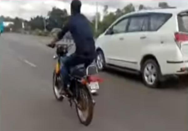 புள்ளிங்கோவை குறி வைக்கும் போலீஸ்... 12 இளைஞர்கள் அதிரடியாக சுற்றி வளைப்பு... எதற்காக தெரியுமா..?