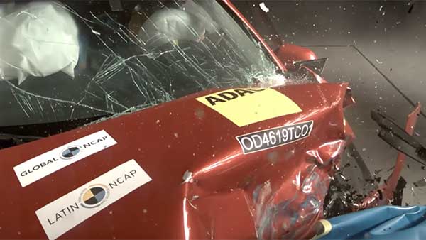 டொயோட்டா கரோலா காரில் இந்த அளவிற்கு பாதுகாப்பு வசதியா... க்ராஷ் டெஸ்ட் வீடியோ..!