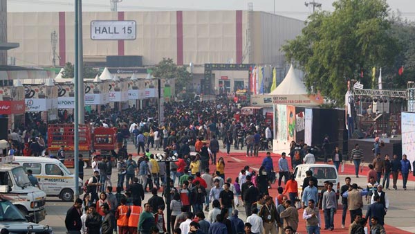 ஆட்டோ எக்ஸ்போவில் 50 புதிய கார் மாடல்கள் அறிமுகமாகிறது