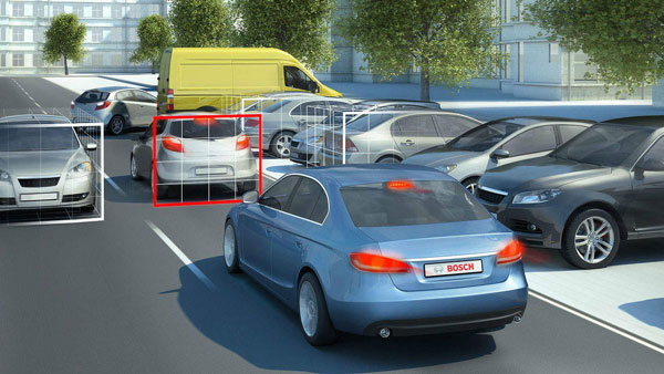 எமர்ஜென்சி நேரத்தில் தானாக பிரேக் பிடிக்கும் கேமிரா... ஹிட்டாச்சியின் புதிய தொழில்நுட்பம் அறிமுகம்...!