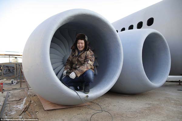 சொந்தமாக விமானம் தயாரித்து பிரம்மிக்க வைத்த விவசாயி! காரணம் தெரிந்தால் ஆச்சரியம் நிச்சயம்...