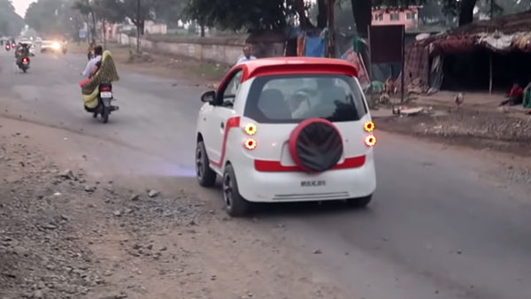 இளைஞர் ஓட்டி வந்த காரை பார்த்து ஆச்சரியத்தில் திக்கு முக்காடி போன போலீஸ் அதிகாரி... ஏன் தெரியுமா?