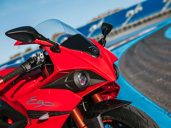 ஒரு முறை சார்ஜ் செய்தால் 400 கிமீ பயணம்... இந்தியாவை புரட்டி போட வருகிறது புதிய எலெக்ட்ரிக் பைக்... ஒரு முறை சார்ஜ் செய்தால் 400 கிமீ பயணம்... இந்தியாவை புரட்டி போட வருகிறது புதிய எலெக்ட்ரிக் பைக்...