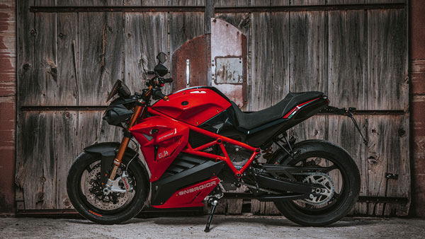 ஒரு முறை சார்ஜ் செய்தால் 400 கிமீ பயணம்... இந்தியாவை புரட்டி போட வருகிறது புதிய எலெக்ட்ரிக் பைக்... ஒரு முறை சார்ஜ் செய்தால் 400 கிமீ பயணம்... இந்தியாவை புரட்டி போட வருகிறது புதிய எலெக்ட்ரிக் பைக்...