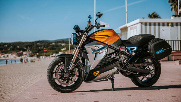 இந்தியர்களின் கைகளுக்கு சவால் கொடுக்க வரும் இத்தாலி எலெக்ட்ரிக் சூப்பர் பைக்குகள்!