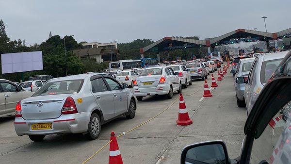 புதிய டோல் கட்டணம் பற்றி டுவிட்டரில் பகீர் புகார் அளித்த இளைஞர்... என்ன ஜி இதுலயும் பல்பா..!