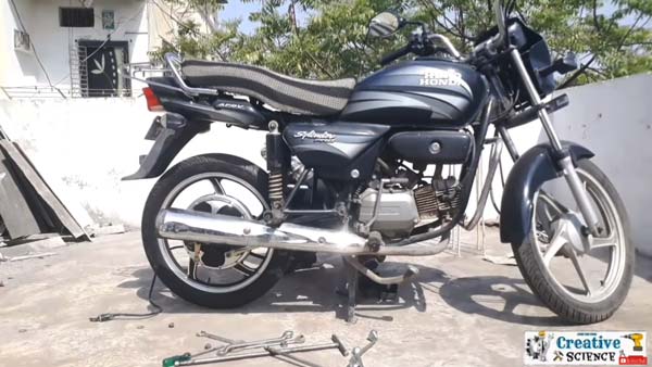 பெட்ரோல் பைக்கை ஹைப்ரிட் ஆக மாற்றிய இளைஞர்... மைலேஜ், சிறப்பம்சங்களை கேட்டு வாயை பிளக்க கூடாது!! பெட்ரோல் பைக்கை ஹைப்ரிட் ஆக மாற்றிய இளைஞர்... மைலேஜ், சிறப்பம்சங்களை கேட்டு வாயை பிளக்க கூடாது!!