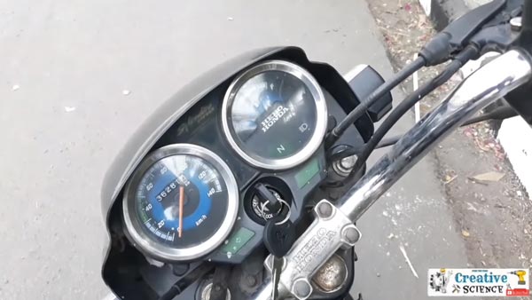 பெட்ரோல் பைக்கை ஹைப்ரிட் ஆக மாற்றிய இளைஞர்... மைலேஜ், சிறப்பம்சங்களை கேட்டு வாயை பிளக்க கூடாது!!