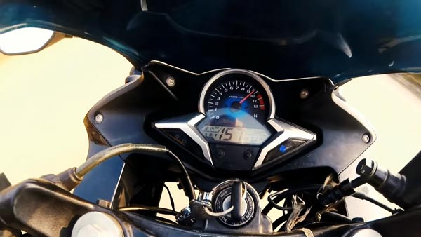 நடுநடுங்க வைக்கும் வீடியோ... நெடுஞ்சாலையில் பந்தயத்தில் ஈடுபட்ட கார்-பைக்... எவ்வளவு வேகம் தெரியுமா?