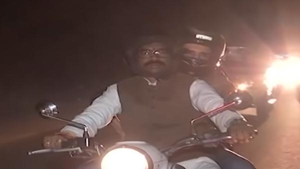 இந்தியாவிலேயே இந்த பைக்கை வைத்திருக்கும் முதல் முதலமைச்சர் இவர்தான்... அப்படி என்ன பைக் அது..!