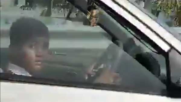 ஐதராபாத்தில் அதிர்ச்சி சம்பவம்... 10 வயது சிறுவன் செய்த காரியத்தால் திடுக்கிட்ட போலீஸ்...