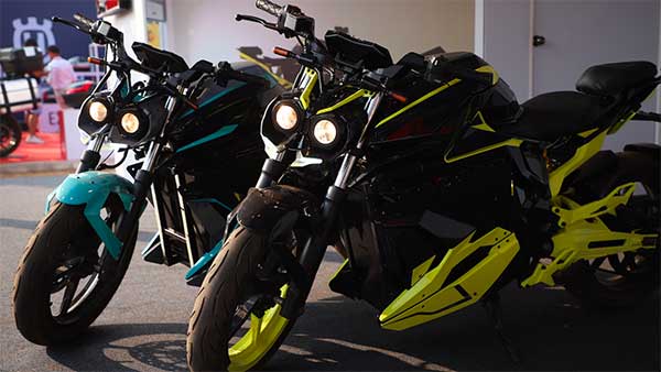 தோற்றத்திலும், செயல்திறனிலும் மிரட்டும் புதிய ஆர்க்ஸா மண்டிஸ் எலெக்ட்ரிக் பைக்!