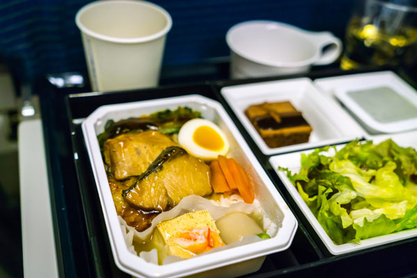 வானில் 2 விமானங்கள் சந்தித்து கொண்டால் பைலட்கள் என்ன செய்வார்கள் தெரியுமா? யாருக்கும் தெரியாத உண்மை