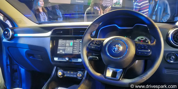 எம்ஜி இசட்எஸ் எலெக்ட்ரிக் எஸ்யூவியின் வேரியண்ட்டுகளில் உள்ள வசதிகள் விபரம்!