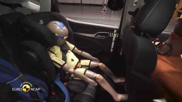 சாதாரணமானவர்களுக்கும் விஐபி-களுக்கு இணையான பாதுகாப்பு... எம்ஜி இசட்எஸ் மின்சார காரின் பாதுகாப்பு திறன் வெளியீடு...!