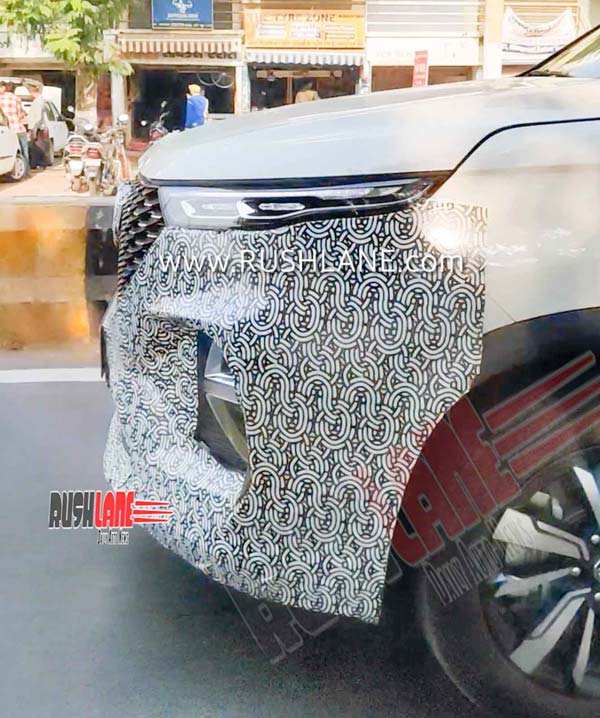 புதிய ஹெட்லைட் மற்றும் 6 இருக்கைகளுடன் 2020 எம்ஜி ஹெக்டர் சோதனை ஓட்டம்...