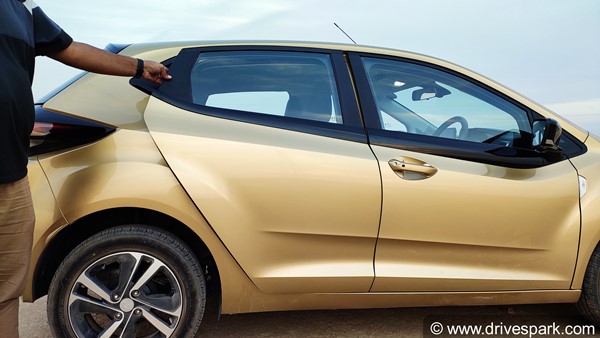 மாருதி பலேனோ என்ன ஆகப்போகுதோ? செக் வைக்க வருகிறது டாடா அல்ட்ராஸ்... ஃபர்ஸ்ட் டிரைவ் ரிவியூ!!