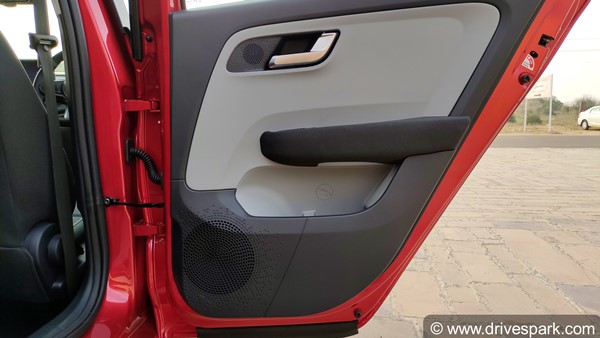 அல்ட்ராஸ் காரில் இந்த வசதிகளை பார்த்தீங்களா?... மார்தட்டும் டாடா மோட்டார்ஸ்!