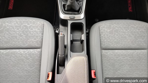 மாருதி பலேனோ என்ன ஆகப்போகுதோ? செக் வைக்க வருகிறது டாடா அல்ட்ராஸ்... ஃபர்ஸ்ட் டிரைவ் ரிவியூ!!