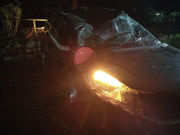 மீண்டும் பெருமைப்பட வைத்த டாடா கார்... கோர விபத்தில் இருந்து உரிமையாளரை காயமின்றி காப்பாற்றியது மீண்டும் பெருமைப்பட வைத்த டாடா கார்... கோர விபத்தில் இருந்து உரிமையாளரை காயமின்றி காப்பாற்றியது