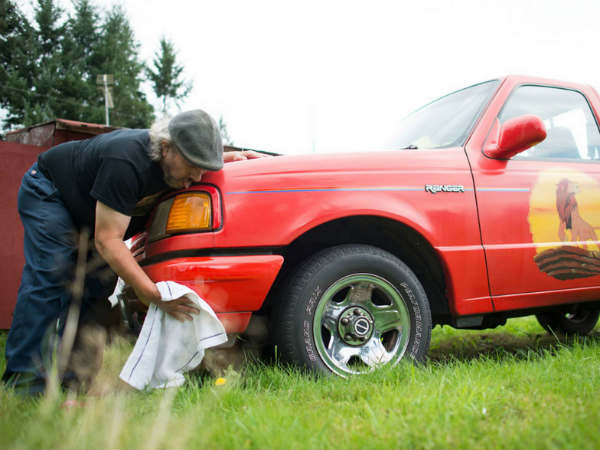 ஃபோக்ஸ்வேகன் பீட்டிலிடம் கற்பை இழந்த அமெரிக்கர்... 1,000 கார்களுடன் சல்லாபம்!