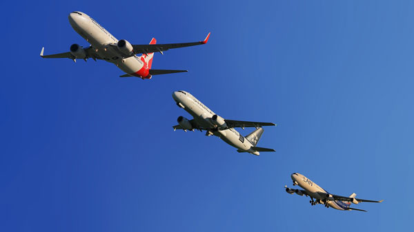 விமானங்களில் பயணிகளின் பாதுகாப்பிற்கு பாராசூட் வழங்கப்படாது... ஏன் தெரியுமா? அதிர வைக்கும் காரணம்